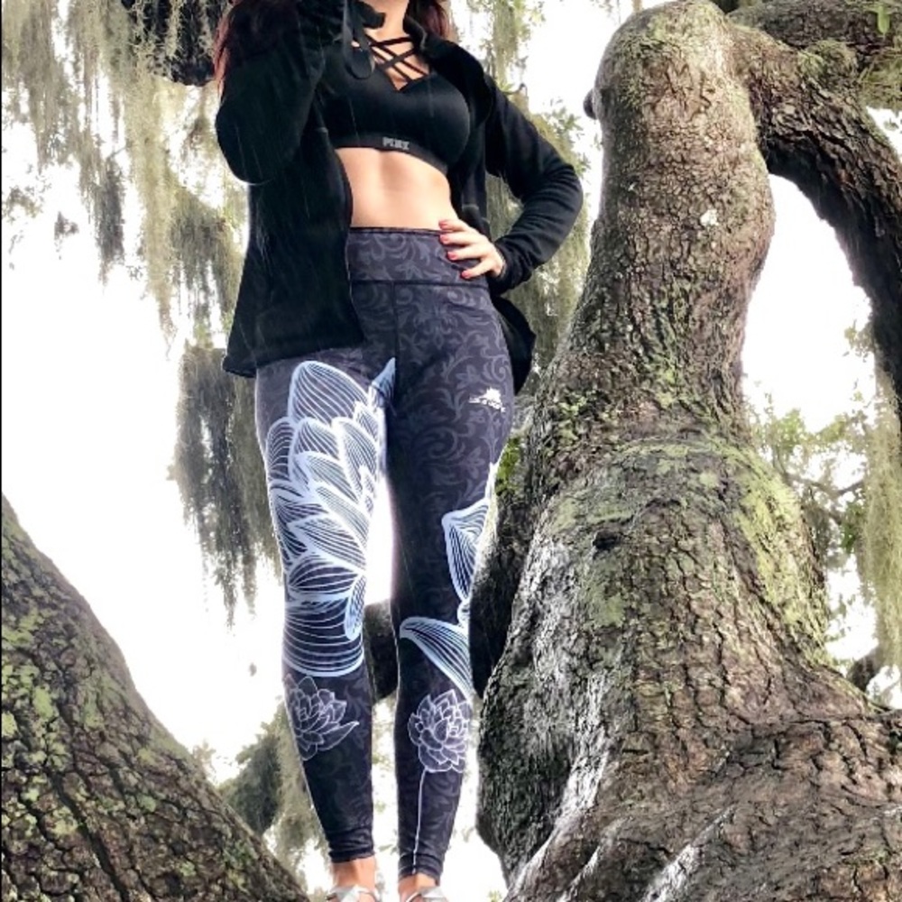 Lotus leggings - Lotus print – medium